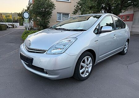 Toyota Prius RECHTSLENKER Sol HYBRID !!! Watzapp