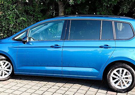 VW Touran Volkswagen 1.5 TSI OPF DSG Comfortline carribeanblue
