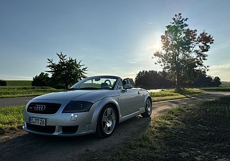 Audi TT Roadster 1.8T quattro 225 PS Bose Xenon Navi