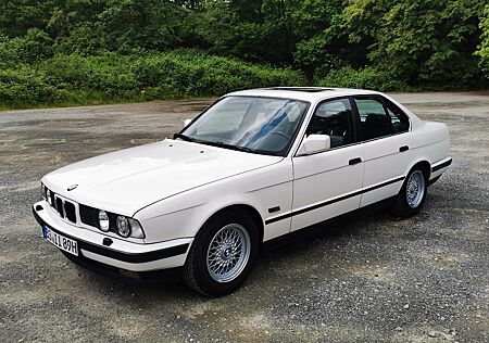 BMW 535i Alpinweiss