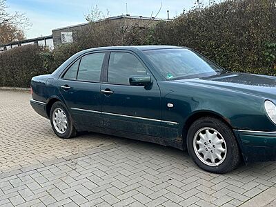 Mercedes-Benz E 230 ELEGANCE Automatik