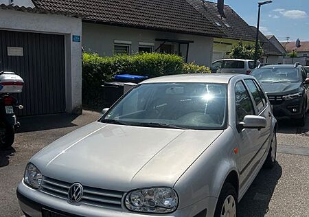 VW Golf Volkswagen 4