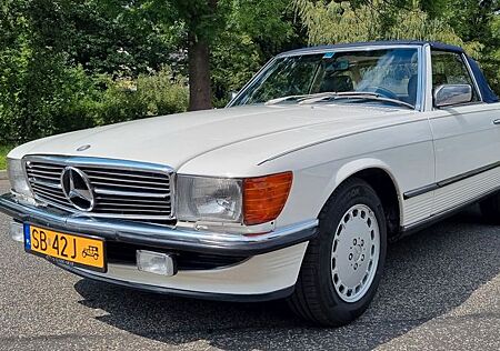 Mercedes-Benz SL 500 SL R107 1982