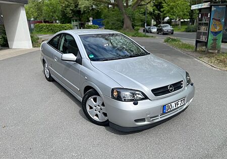 Opel Astra Coupé 2.2 16V - Bertone Edition