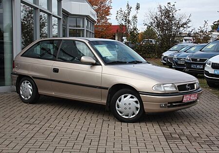 Opel Astra F 1.6 Comfort Schiebedach 1.HAND HU/AU NEU