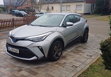 Toyota C-HR 1,8 i Hybrid
