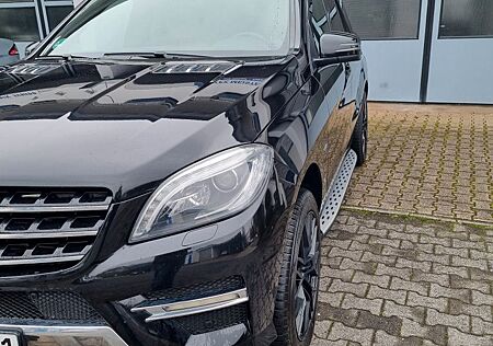 Mercedes-Benz ML 350 BlueTEC 4MATIC - AMG Line, Voll