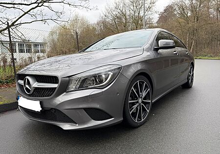 Mercedes-Benz CLA 180 Shooting Brake -