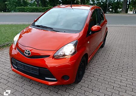 Toyota Aygo (X) Aygo (X) 1,0-l-VVT-i Cool Scheckheft