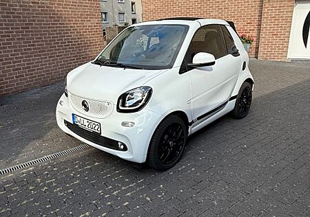 Smart ForTwo cabrio 0.9 66kW Prime Leder/Kamera/JBL