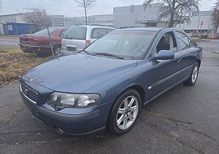 Volvo S60 2.4T " orig. 144' km TÜV + ZRneu"