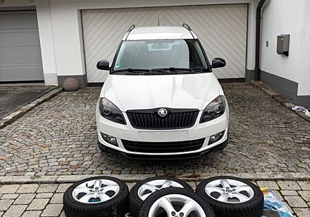 Skoda Roomster 1.2l TSI Noire