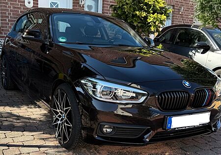 BMW 118i Twin Turbo, seltenes Metallic-Braun