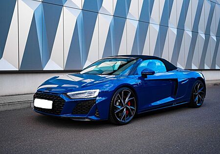 Audi R8 5.2 RWD Spyder -