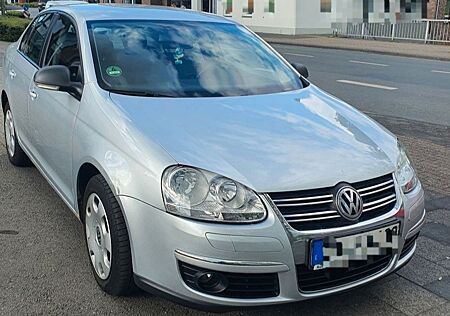 VW Jetta Volkswagen 1.6 Trendline Trendline