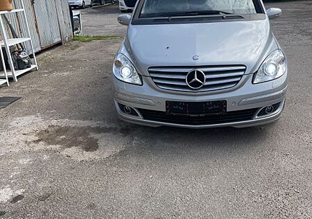 Mercedes-Benz B 200 CDI -