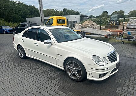 Mercedes-Benz E 63 AMG E -Klasse Lim. NEUE TuV