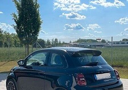 Fiat 500E ICON, Komfort-, Winter-, Parkpaket, Batterie top