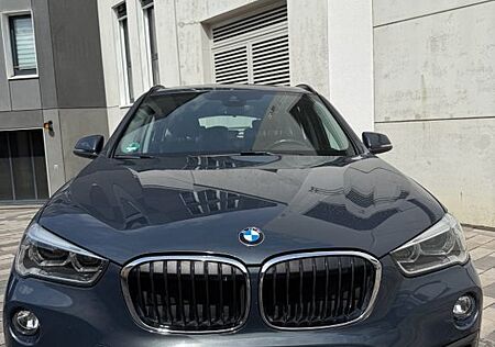 BMW X1 xDrive20d Sportline - Vollausstattung