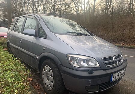 Opel Zafira 1.6 -