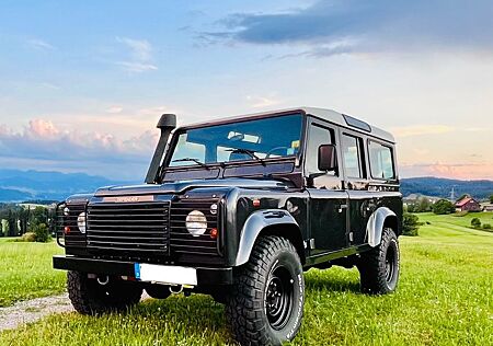 Land Rover Defender 110 Td5 Station Wagon