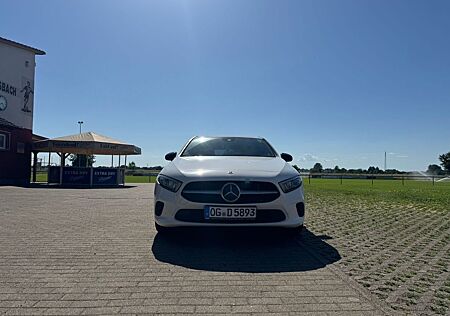 Mercedes-Benz A 200 Kompaktlimousine Progressiv