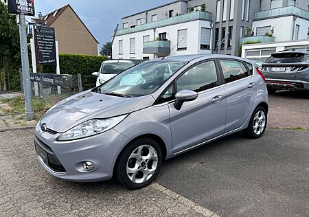 Ford Fiesta Titanium 1.25 Liter **5 TÜR*82PS*PDC*SHZ*