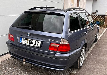 BMW 330xi touring - Allrad - Xenon - Autimatik
