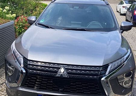 Mitsubishi Eclipse Cross 2.4 PLUG-IN HYBRID 4WD Intro E...