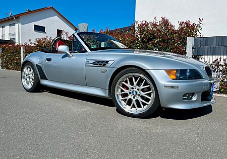 BMW Z3 Roadster 2.8, Schalter mit M-Paket