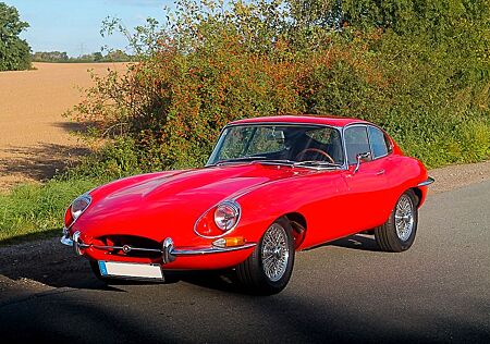 Jaguar E-Type Serie 1.5 4.2 Fixed Head Coupe