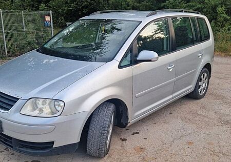 VW Touran Volkswagen Goal