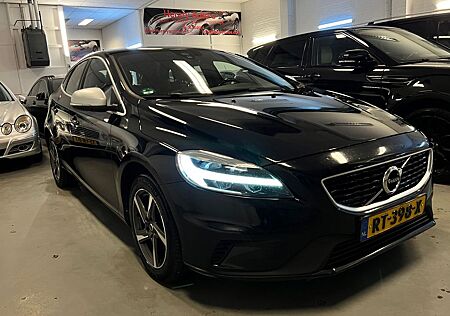 Volvo V40 2.0 D3 R-Design BJ-18 Euro 6