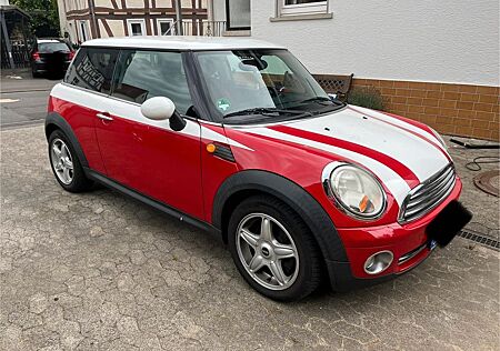 Mini Cooper rot/weiß | Scheckheft | HU 08/26 | Klima