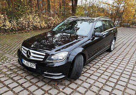 Mercedes-Benz C 220 T CDI DPF (BlueEFFICIENCY) 7G-TRONIC A...