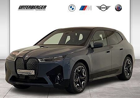 BMW iX xDrive40 Leasing 604€ o.Anz Sportpaket AHK BW