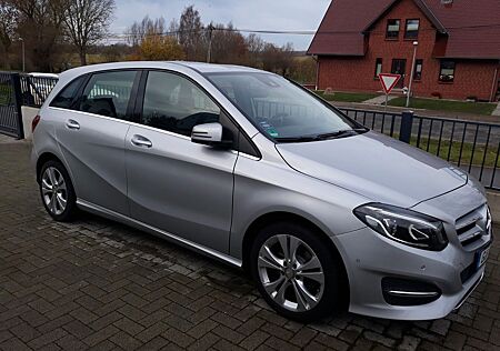 Mercedes-Benz B 200 -