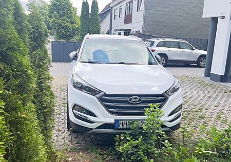 Hyundai Tucson IX35 1.7 CRDI Aut/Navi/Kamera/TÜV