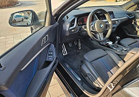 BMW 118i M Sport Panoramadach HUD
