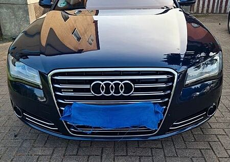 Audi A8 4.2 TDI tiptronic quattro -