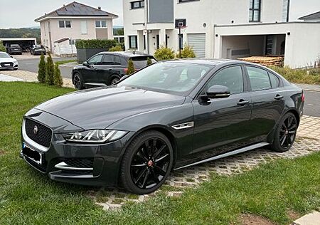 Jaguar XE , SCHIEBEDACH, Lenkradheizung, Volllederaussta