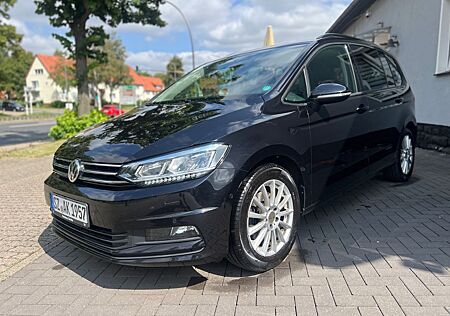 VW Touran Volkswagen 2.0 TDI SCR DSG Comfortline -Standheizung