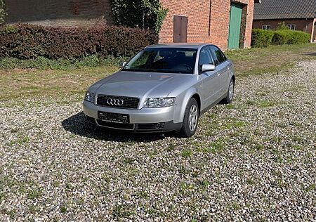 Audi A4 2.0 1.Hand Rentnerfahrzeug ! Tüv Neu
