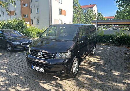 VW T5 Multivan Volkswagen Highline 2,5 TDI