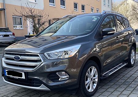 Ford Kuga 1,5 EcoBoost 4x2 110kW Titanium Titanium
