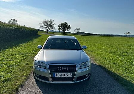 Audi A8 4.2 FSI tiptronic quattro -