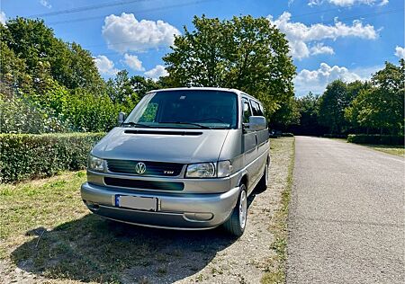 VW T4 Multivan Volkswagen 2.5 TDi 102 PS