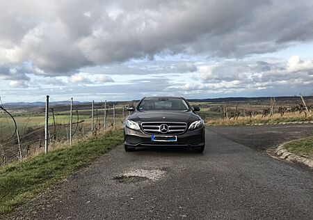Mercedes-Benz E 220 d 9G TRONIC Autom. AVANTGARDE