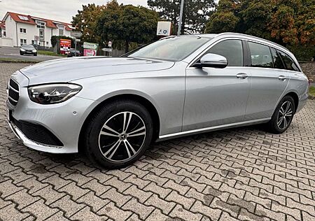 Mercedes-Benz E 220 E T-Modell d