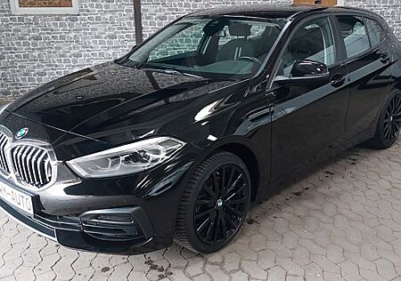 BMW 118 Baureihe 1 Lim. i Sport Line/18 Zoll